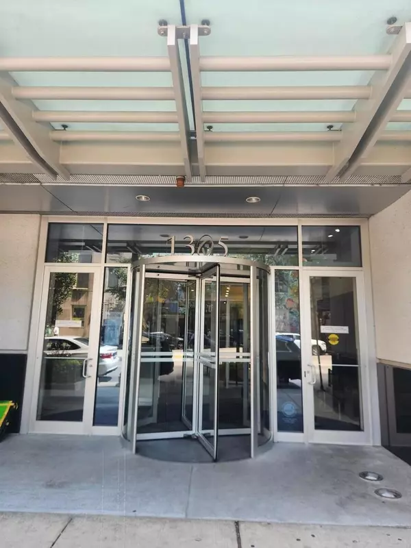 Chicago, IL 60605,1305 S Michigan Avenue #1805