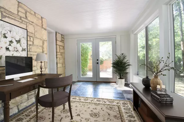 La Grange, IL 60525,1001 S Brainard Avenue