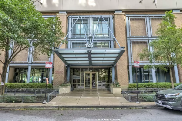 125 E 13th Street #1213, Chicago, IL 60605