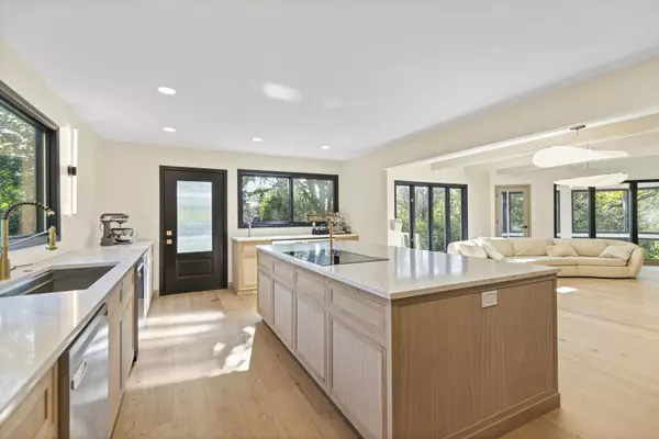 Long Grove, IL 60047,5452 N Tall Oaks Drive