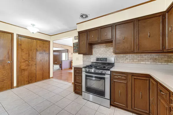 Lansing, IL 60438,3109 190th Street