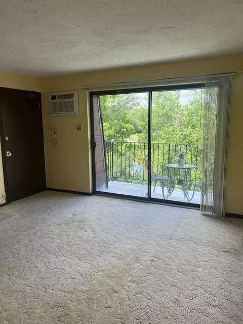 Bensenville, IL 60106,1010 Judson Street #2B