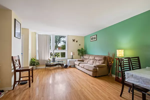 Des Plaines, IL 60016,1578 Woodland Avenue #D