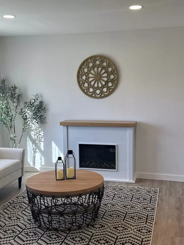 Romeoville, IL 60446,637 Kingston Drive