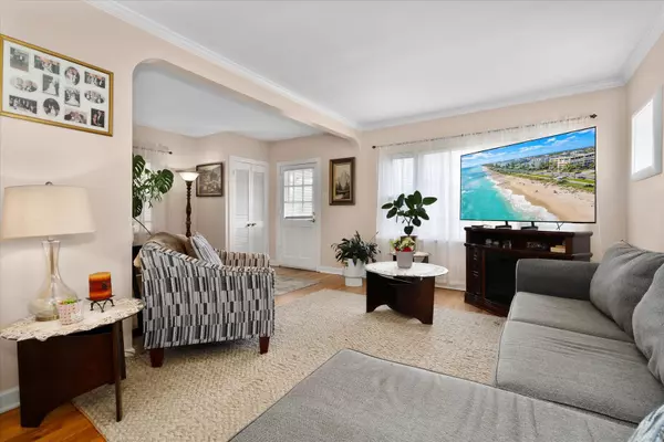 Elmwood Park, IL 60707,2318 N 73rd Avenue