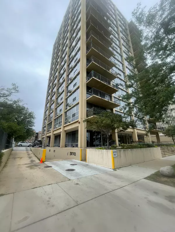Chicago, IL 60649,6730 S South Shore Drive #804