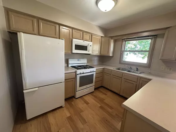 Rochelle, IL 61068,907A Carlisle Drive