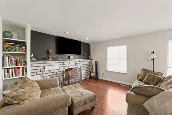 Champaign, IL 61821,1407 KENWOOD Road