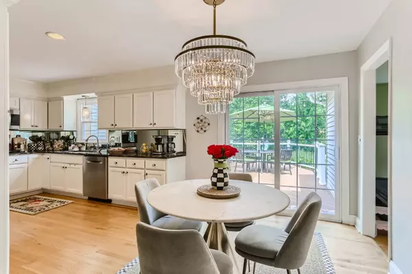 Naperville, IL 60540,911 Lilac Lane