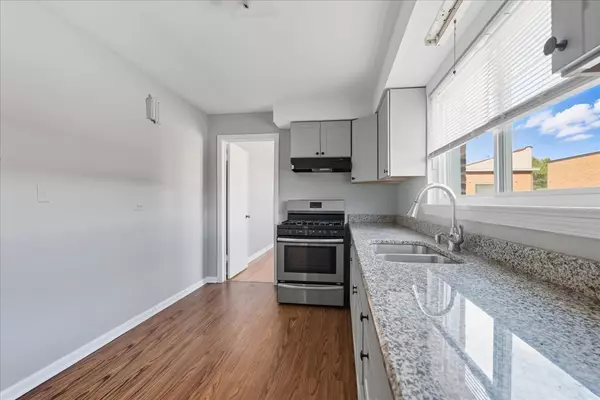Chicago, IL 60634,3302 N Harlem Avenue #4
