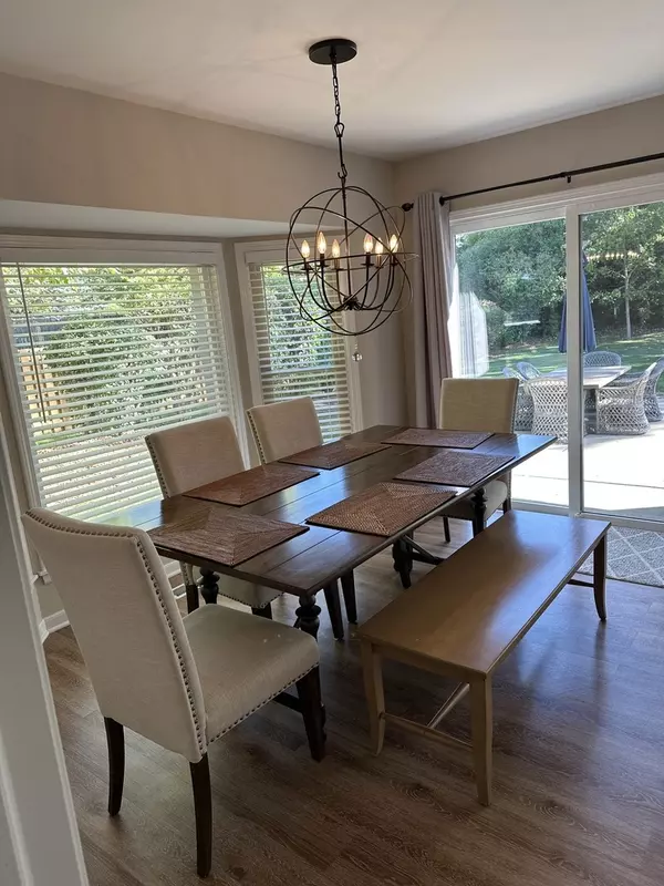 Algonquin, IL 60102,341 Fairway View Drive