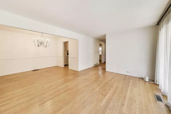 Wilmette, IL 60091,705 Park Avenue