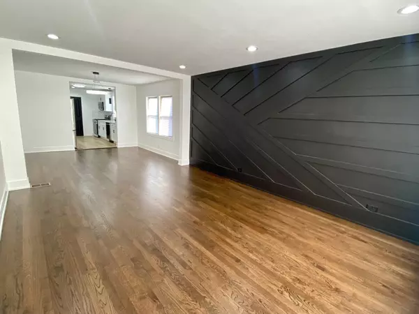 Chicago, IL 60643,Address not disclosed