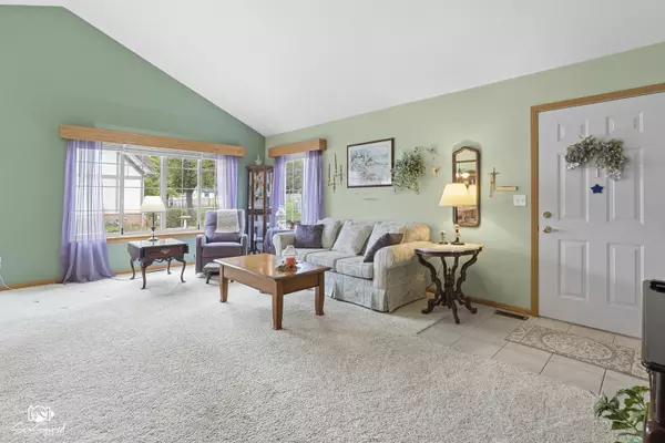 Crest Hill, IL 60403,1676 Willow Circle Drive