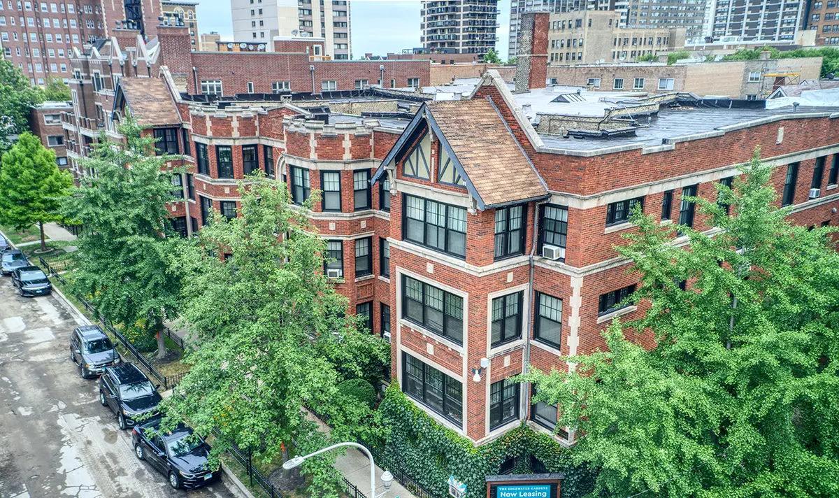 Chicago, IL 60660,1066 W Glenlake Avenue #1