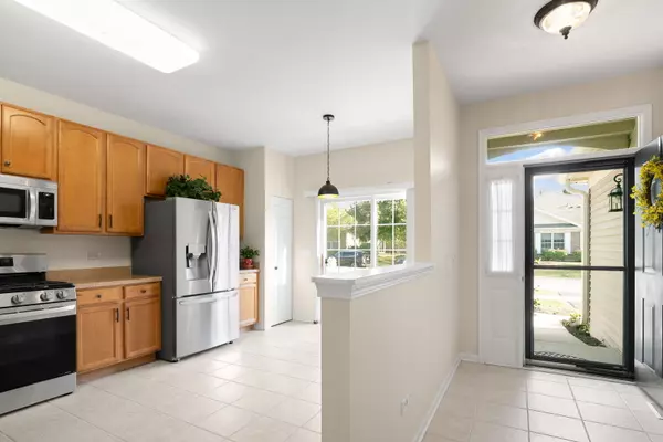 Grayslake, IL 60030,272 Enfield Lane