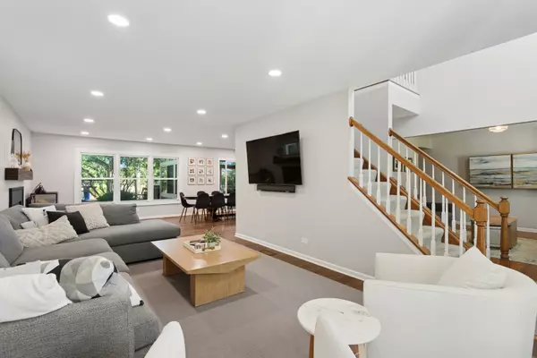 Northbrook, IL 60062,591 Greenwood Road