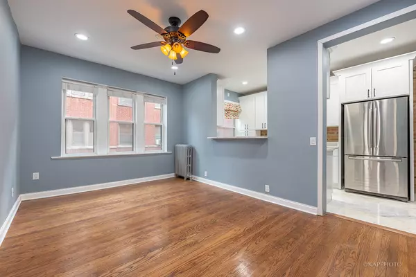 Chicago, IL 60613,1329 W Addison Street #1A