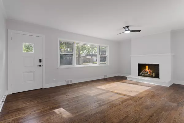 Deerfield, IL 60015,606 Longfellow Avenue