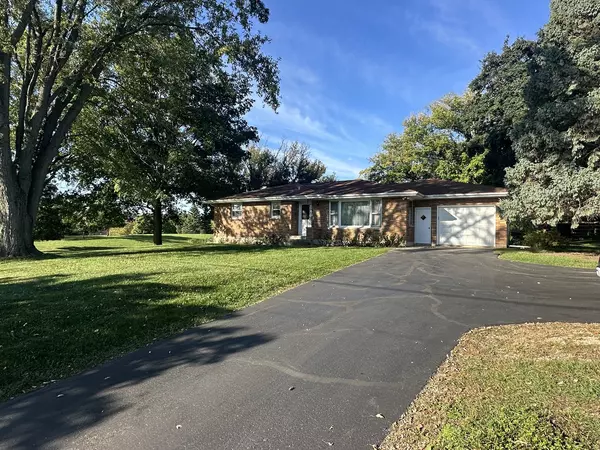 223 Barreville Road, Mchenry, IL 60050