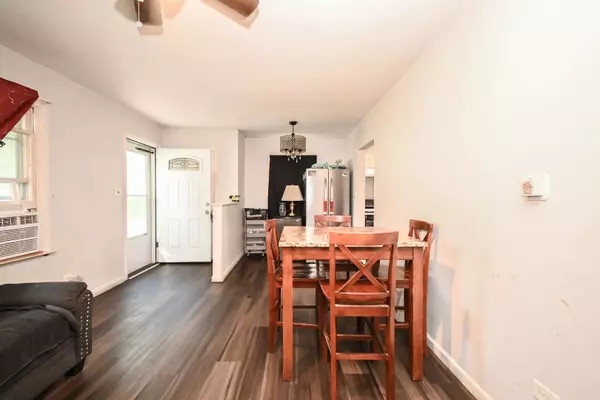 Waukegan, IL 60087,1636 Rice Street