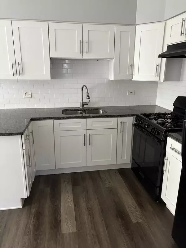 Brookfield, IL 60513,4521 Maple Avenue #2S