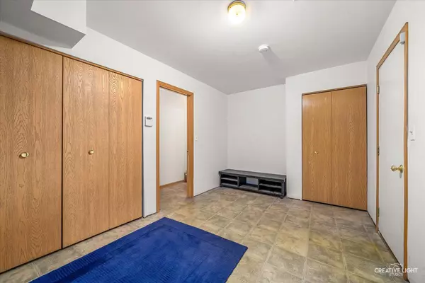 Elgin, IL 60120,650 Littleton Trail #22-4