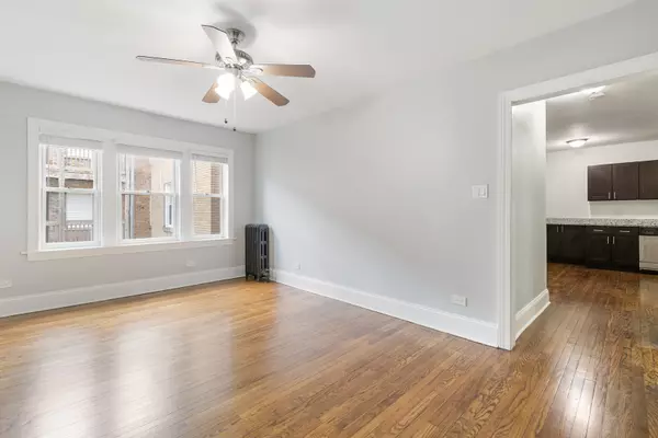 Chicago, IL 60626,1611 W Juneway Terrace #2F