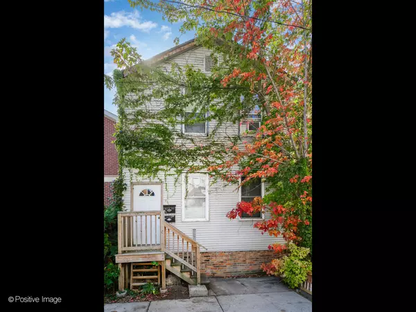 1525 W Pearson Street, Chicago, IL 60642