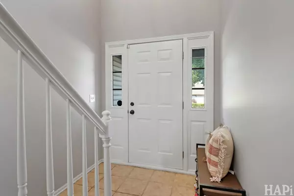 Lindenhurst, IL 60046,433 Ashwood Court #433