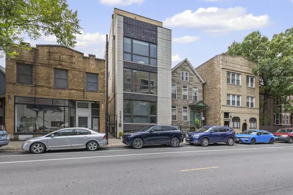 2239 W Belmont Avenue #2, Chicago, IL 60618