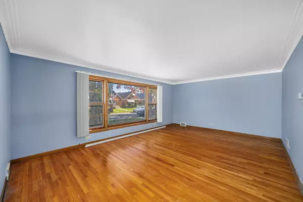 Chicago, IL 60617,9000 S Cornell Avenue