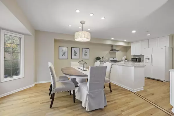 Darien, IL 60561,8521 Evergreen Lane