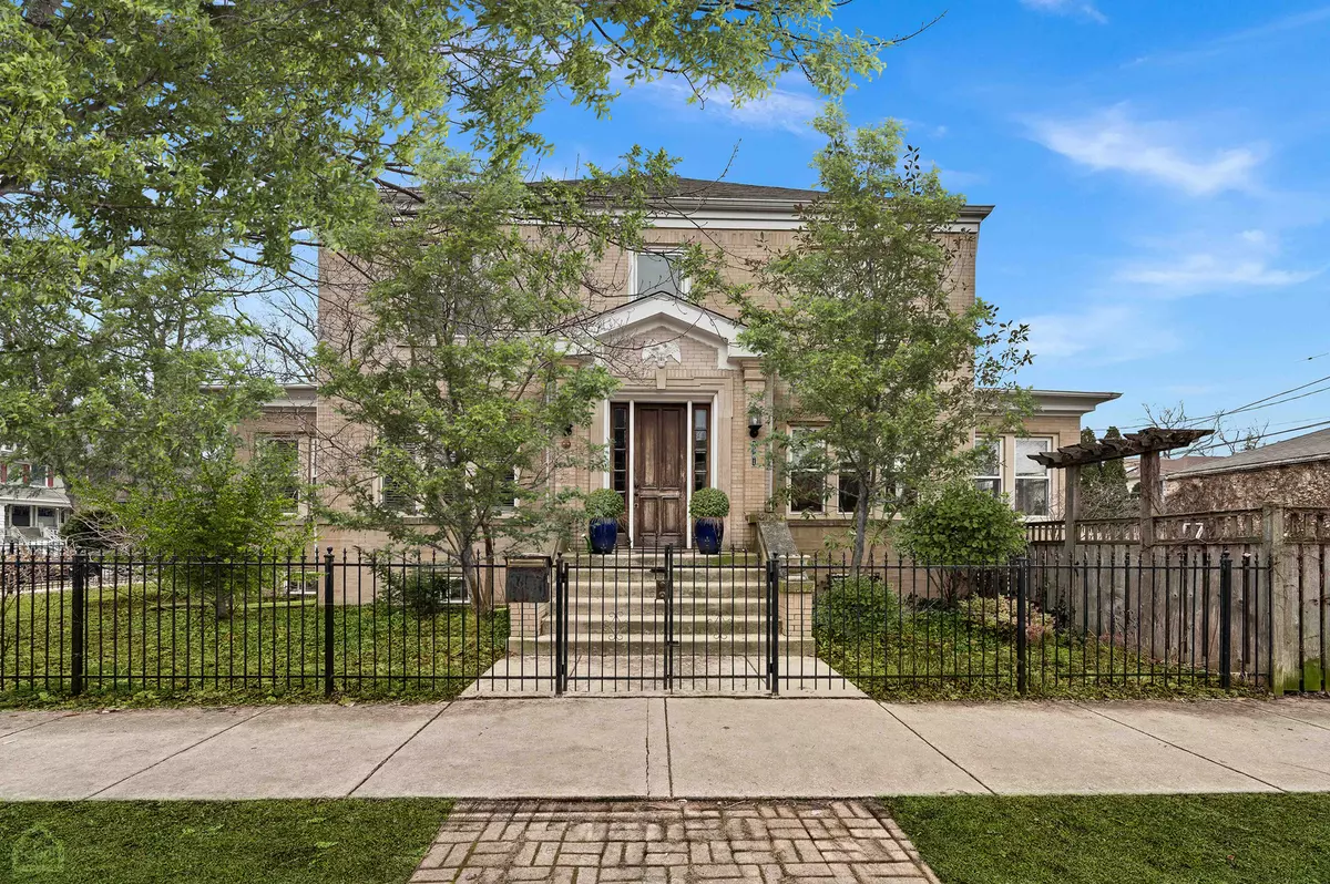 Chicago, IL 60625,2901 W Sunnyside Avenue