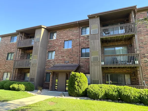 15805 Peggy Lane #9, Oak Forest, IL 60452