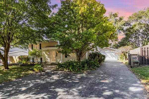 15550 S Muir Drive, Lockport, IL 60441