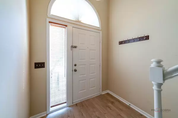 Buffalo Grove, IL 60089,305 Satinwood Terrace