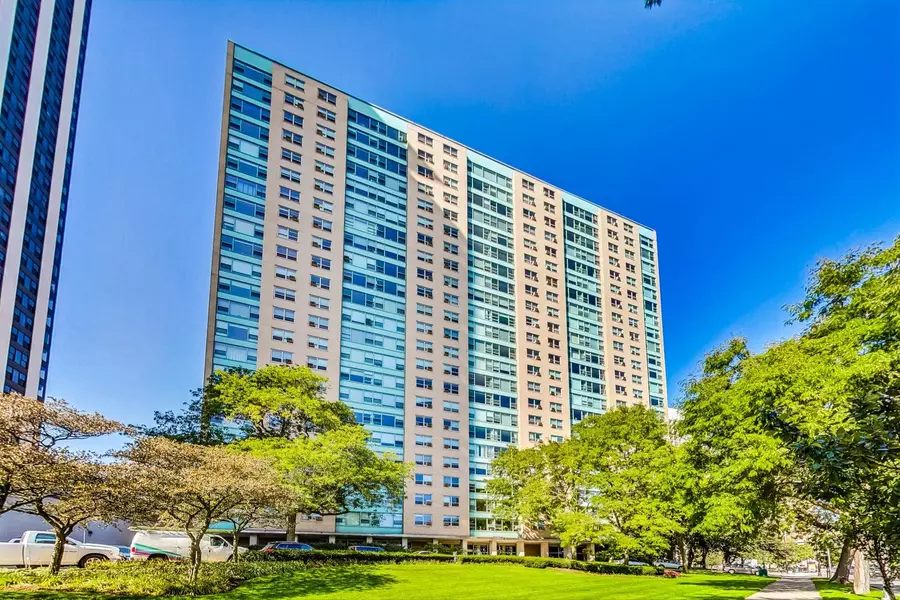 3180 N LAKE SHORE Drive #19D, Chicago, IL 60657