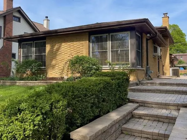 Itasca, IL 60143,421 N Elm Street