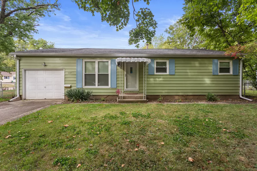 1007 Rainbow View, Urbana, IL 61802