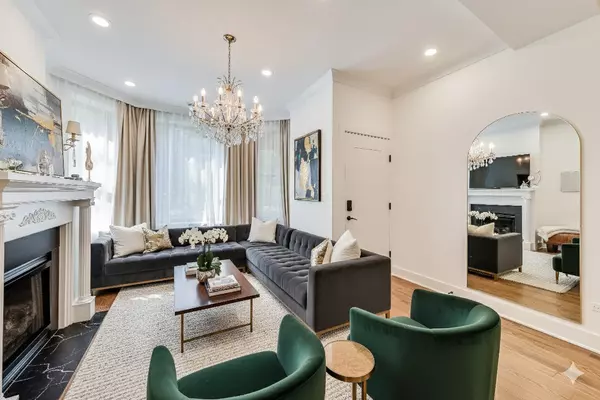 Chicago, IL 60614,650 W Wrightwood Avenue #1