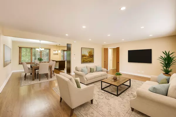 Palatine, IL 60074,1422 E Dorothy Drive