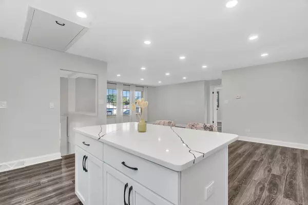 Orland Park, IL 60462,14540 Birch Street