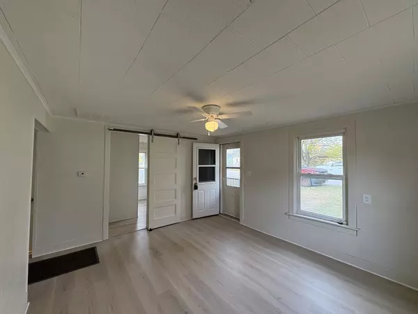 Cornell, IL 61319,Address not disclosed