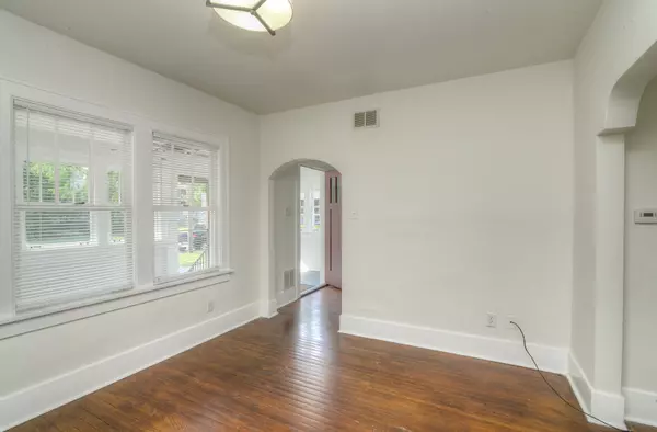 St. Charles, IL 60174,724 S 5th Street