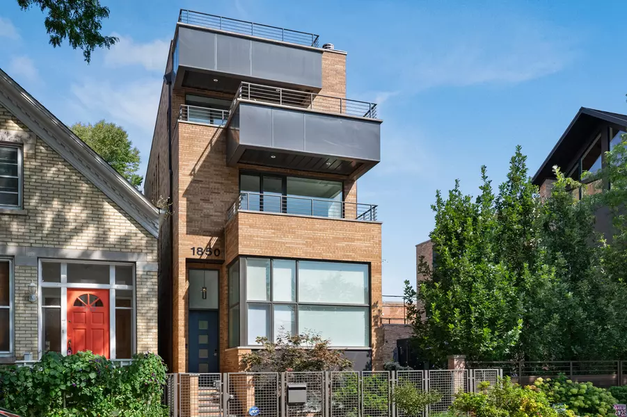 1850 W THOMAS Street, Chicago, IL 60622