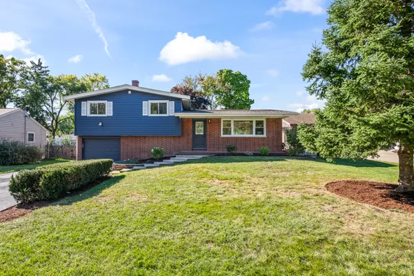 1152 Aberdeen Lane, Mundelein, IL 60060