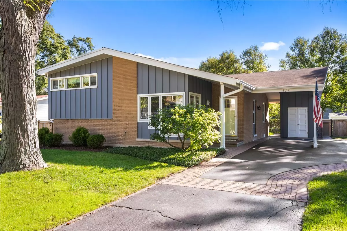 Deerfield, IL 60015,677 Timber Hill Road