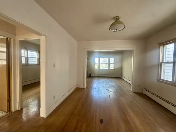 Chicago, IL 60646,5620 N Major Avenue