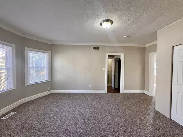 Calumet City, IL 60409,103 Highland Street
